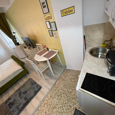 Domum - Old Town - Smardan Apartment Bukares Bagian luar foto