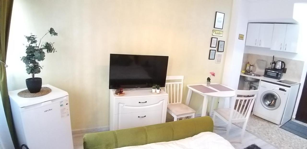 Domum - Old Town - Smardan Apartment Bukares Bagian luar foto