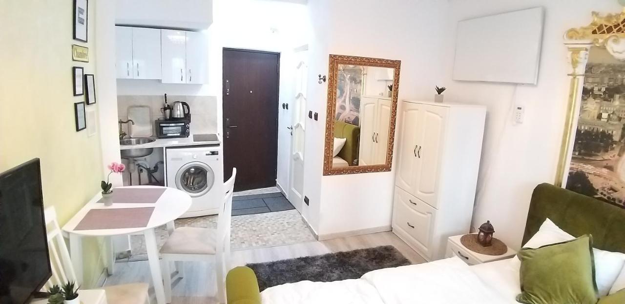 Domum - Old Town - Smardan Apartment Bukares Bagian luar foto